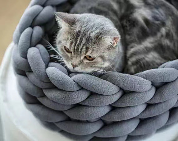 Plush Round Cat House Cushion: Soft, Warm, and Fluffy Pet Bed